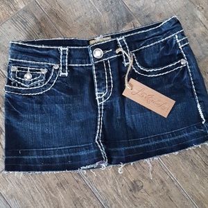 NWT LA IDOL MINI SKIRT